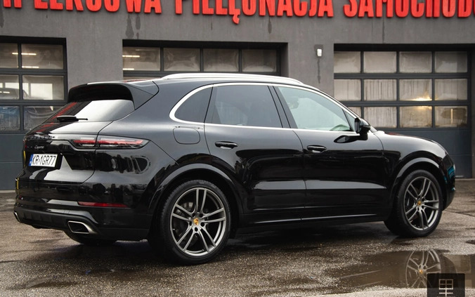Porsche Cayenne cena 322000 przebieg: 71037, rok produkcji 2018 z Jeziorany małe 497